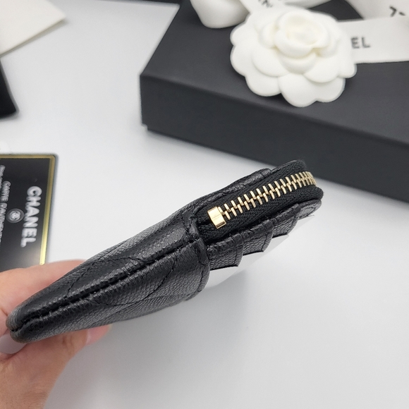 Brand new 22S authentic Chanel zipped card holder wallet - Picture 11 of 15